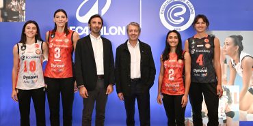 1727690065_Yaprak_Erkek_Tijana_Boskovic_Ali_Atal__k_Philippe_Debray_Simge_Ak__z_Beyza_Ar__c__